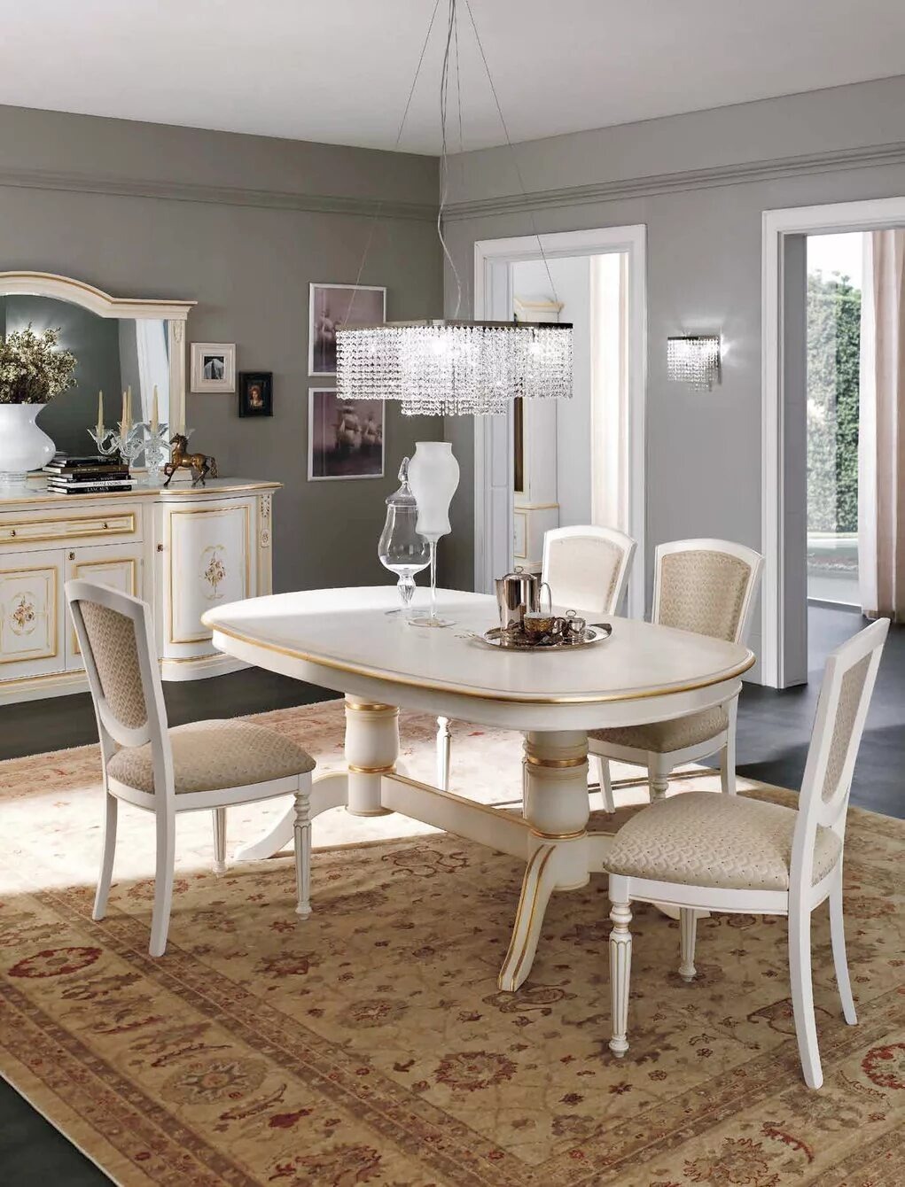 <span style="font-weight: bold;">Tables & Chairs </span>